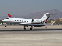 N436QS @ KLAS - NetJets Aviation / 2001 Gulfstream Aerospace G-IV - by Brad Campbell