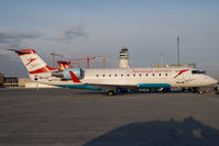 OE-LCI @ VIE - Austrian Arrows Regionaljet - by Yakfreak - VAP