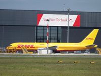 OO-DPM @ LOWW - DHL Cargo - by AustrianSpotter