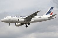 F-GRHM @ EGLL - Air France A319 - by Andy Graf-VAP
