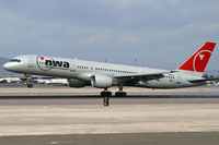 N514US @ KLAS - Northwest Airlines / 1986 Boeing 757-251
