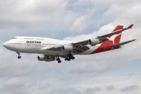 VH-OJL @ EGLL - Qantas 747-400