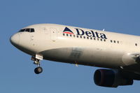N185DN @ EBBR - arrival of flight DL140 to rwy 25L