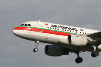 CS-TTH @ EBBR - flight TP604 is descending to rwy 25L