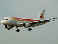 EC-HKO @ LEBL - Gorbea - by Jorge Molina