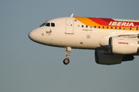 EC-KJC @ EBBR - arrival of flight IB3216 to rwy 25L  - Avutarda