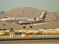 N89HE @ KLAS - Harrah's Operating Co. - Las Vegas, Nevada / 1999 Gulfstream Aerospace G-V - by Brad Campbell