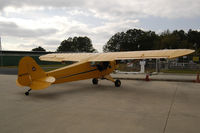 N6704H @ W75 - photo at hummel field virginia - by LEE BECKER