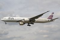 AP-BHW @ EGLL - PIA 777-300