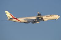 A6-ERB @ VIE - Emirates Airbus A340-500 - by Thomas Ramgraber-VAP
