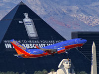 N284WN @ KLAS - Southwest Airlines / 2007 Boeing 737-7H4 - by Brad Campbell