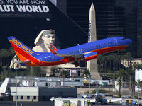 N283WN @ KLAS - Southwest Airlines / Boeing 737-7H4 - by Brad Campbell
