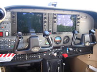 N2446F @ FTW - Cessna 172 N2446F Cockpit - by Mike Waschka