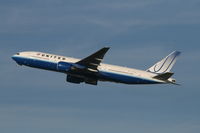 N777UA @ EBBR - taking off from rwy 25R - by Daniel Vanderauwera