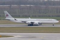 A7-HHH @ LOWW - Qatar Airways A340-500