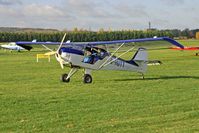 G-HUTT @ EGLM - HEX: 405407