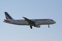 F-GFKM @ EGLL - Taken at Heathrow Airport March 2007 - by Steve Staunton