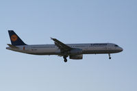 D-AIRY @ EGLL - Taken at Heathrow Airport March 2007 - by Steve Staunton