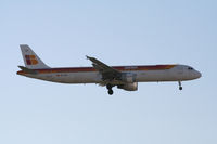 EC-HUI @ EGLL - Taken at Heathrow Airport March 2007 - by Steve Staunton