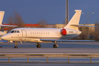 N4QG @ VIE - Wells Fargo Bank Dassault Falcon 2000 - by Thomas Ramgraber-VAP
