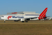 PH-MCJ @ YYZ - Landing on RWY33L. - by topgun3