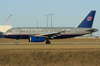 N820UA @ YYZ - Landing on RWY33L. - by topgun3