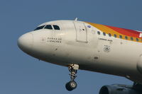 EC-FLQ @ EBBR - arrival of flight IB4214 to rwy 25R
