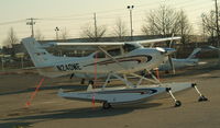 N240ME @ FRG - Skylane on floats, Atlantic Ramp.