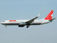 OE-LNJ @ LEBL - On final to RWY 25R. - by Jorge Molina