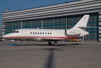OE-HAF @ VIE - Falcon 2000