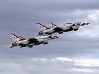 87-0323 @ KLSV - USA - Air Force / 1987 General Dynamics F-16C Fighting Falcon (Block 32J) - Thunderbird #4 - Major Scott Poteet (Slot) - by Brad Campbell