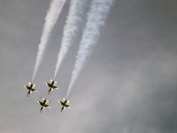 87-0319 @ KLSV - USA - Air Force / 1987 General Dynamics F-16C Fighting Falcon (Block 32J) - Thunderbird #1 - Lt. Colonel Kevin Robbins (Commander/Leader) leads the Diamond Formation. - by Brad Campbell