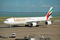 A6-ERE @ NZAA - Taxiing to the gate - by Micha Lueck