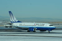 N934UA @ KDEN - Boeing 737-500