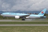 HL7714 @ CYVR - Korean Air 777-200