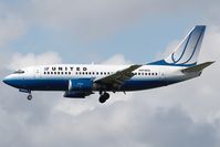 N918UA @ CYVR - United Airlines 737-500