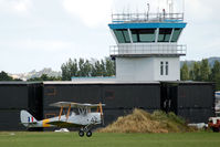 ZK-BEC @ NZAR - Touch and go - by Micha Lueck