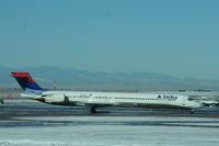N906DA @ KDEN - MD-90 - by Mark Pasqualino