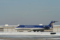 N472CA @ KMKE - CL-600-2B19 - by Mark Pasqualino