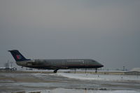 N905SW @ KMKE - CL-600-2B19 - by Mark Pasqualino