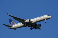 N14107 @ MCO - Continental - by Florida Metal