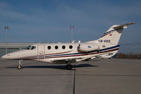 HB-VOS @ VIE - Raytheon Premier 390