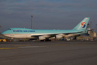 HL7600 @ VIE - Korean Air Boeing 747-400 - by Yakfreak - VAP
