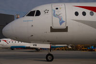 OE-LVN @ VIE - Austrian Arrows Fokker 100 - by Yakfreak - VAP
