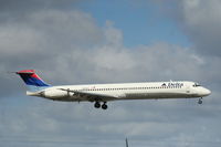 N992DL @ KMIA - MD-88