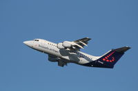 OO-DJK @ EBBR - flight SN3599 is taking off from rwy 25R