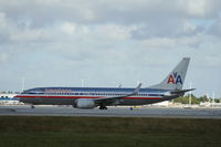 N914AN @ KMIA - Boeing 737-800 - by Mark Pasqualino