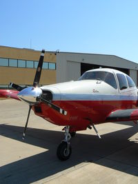 N8915H @ GKY - At Arlington Municipal