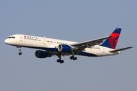 N647DL @ LAX - Delta Airlines N647DL (FLT DAL963) from Hartsfield-Jackson Atlanta Int'l (KATL) on short-final to RWY 25L. This plane was recently painted in new Delta colors, and was formerly in Song colors.