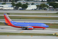 N622SW @ KFLL - Boeing 737-300 - by Mark Pasqualino